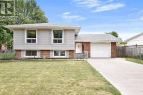 Full House - 5 Bed, 2 Bath - East